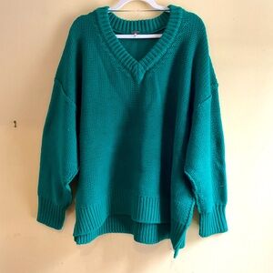 NWT…WE THE FREE MOUNTAIN BIEW V-NECK SWEATER..SMALL